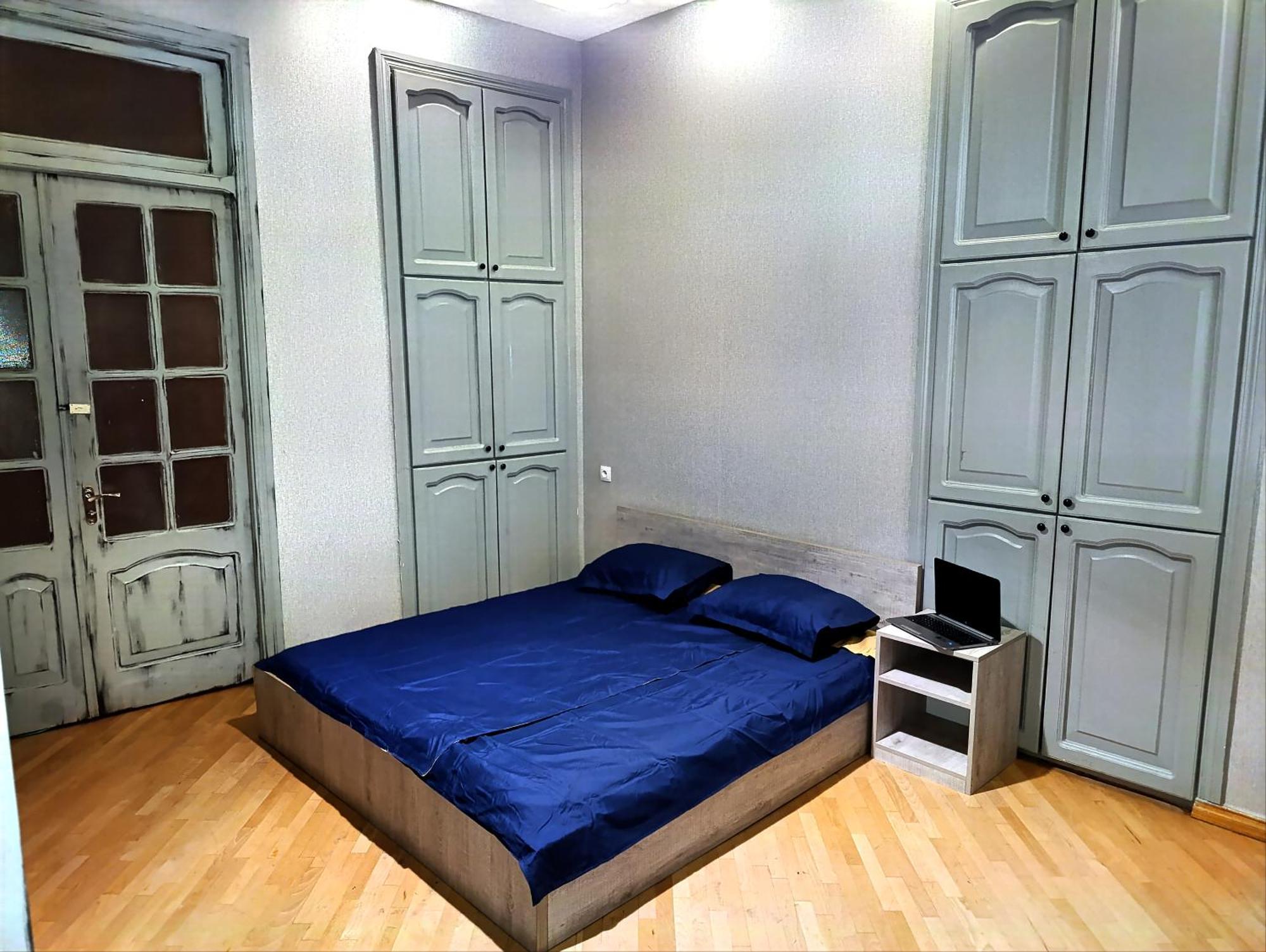 J Square Hostel Tbilisi Luaran gambar